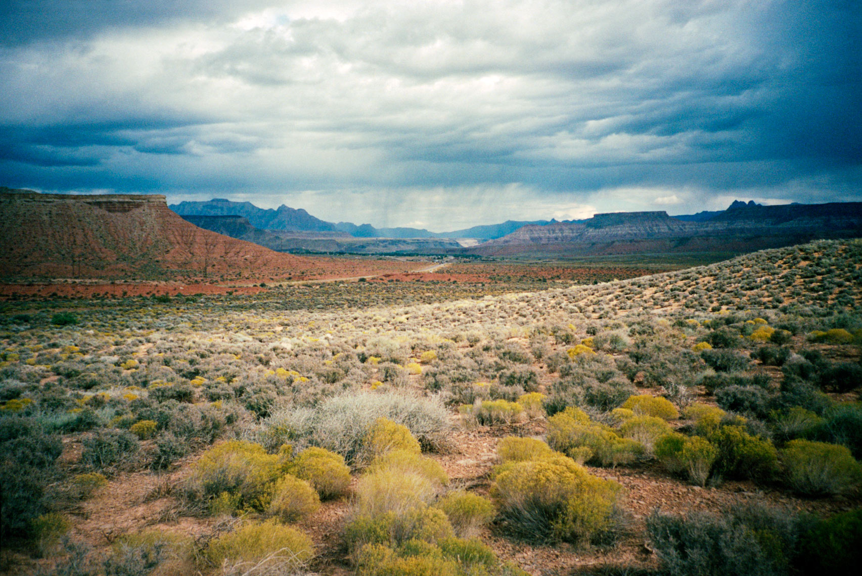 view from La Verkin Utah looking towards Zion National Park